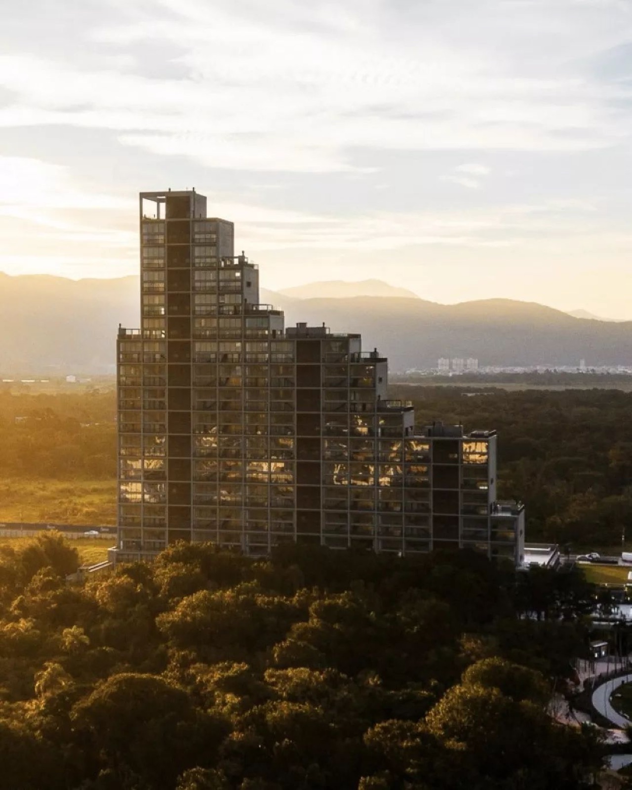 Vista Jardins, o primeiro prédio residencial do Vivapark, é entregue